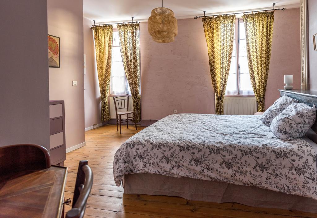 Chambres D'Hotes Le Relais Des Remparts Rions Екстер'єр фото